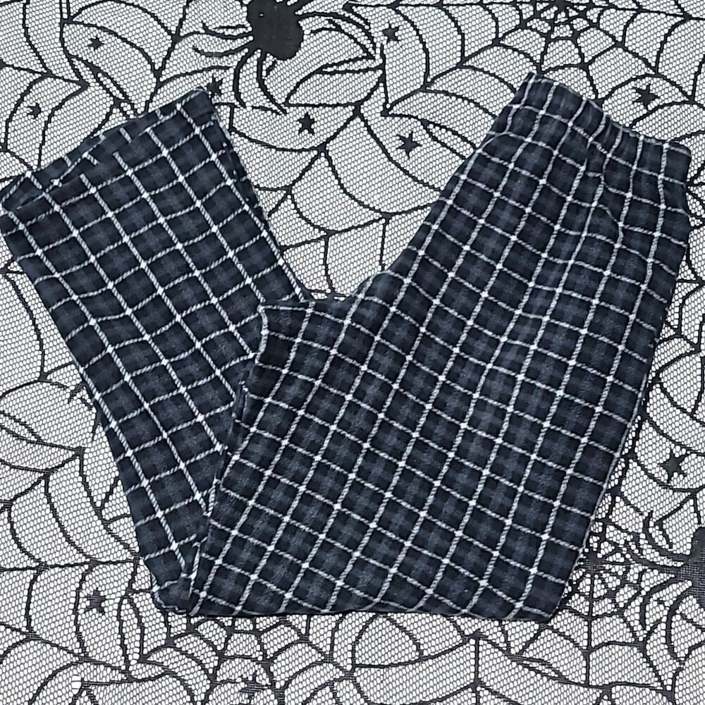 Black, White, & Gray Plaid PJ Pants Boys Size Medium